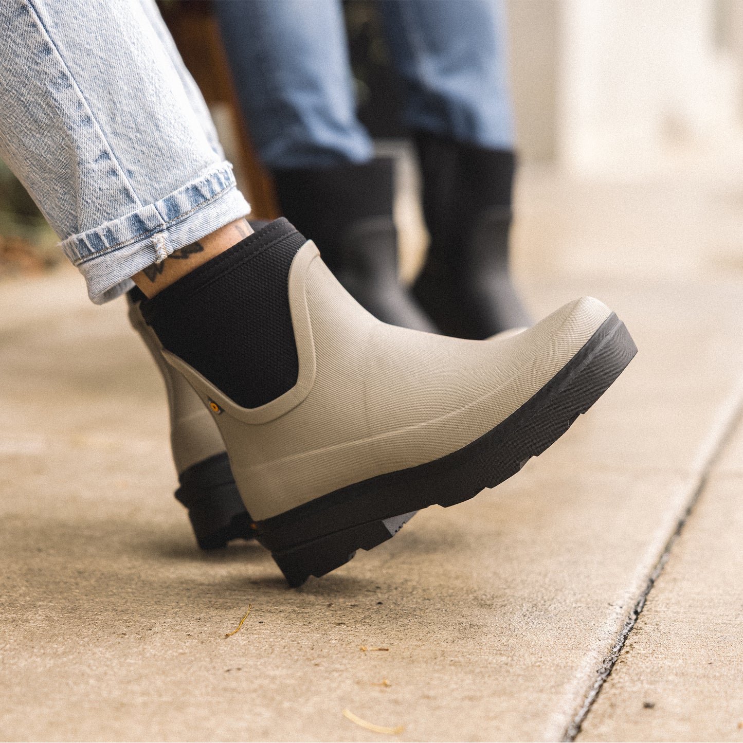 BOGS Womens Hazel Chelsea Waterproof Ankle Boots