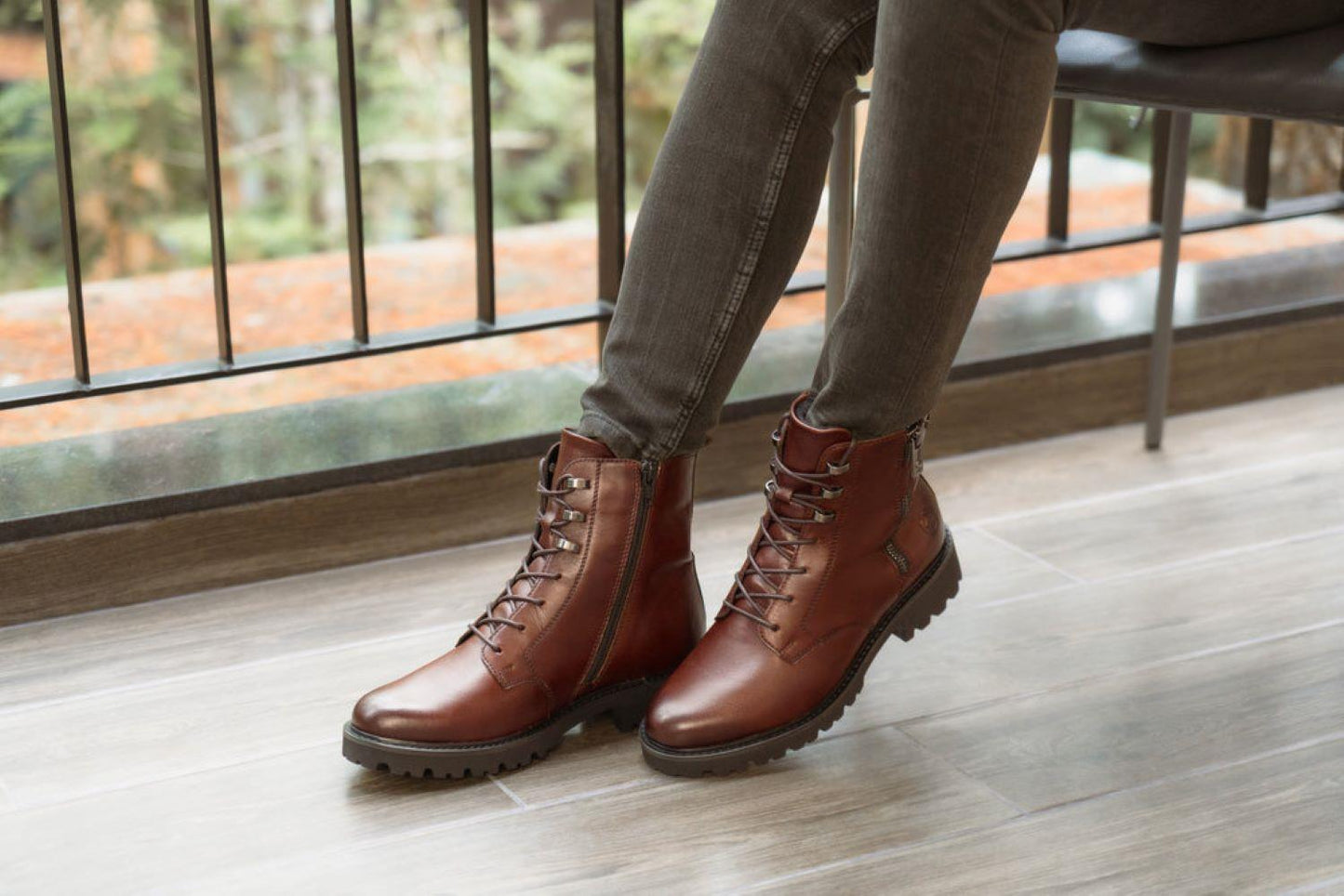 Remonte Womens Smooth Leather Side Zip Ankle Boots D8656-25