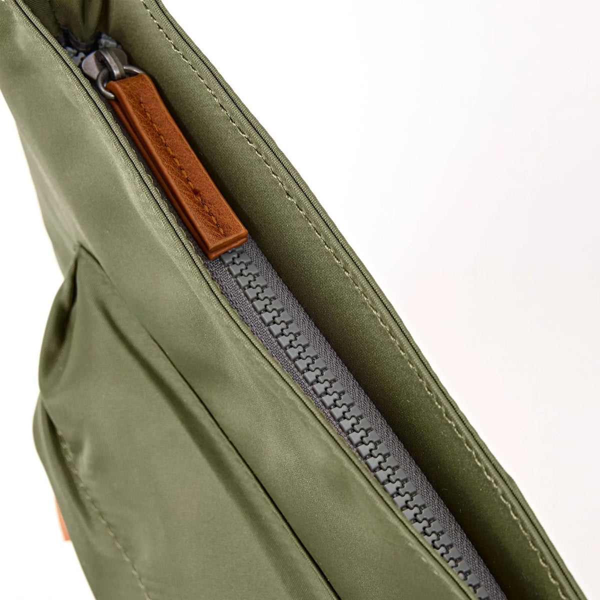 Roka Kennington Cross Body Bag Medium