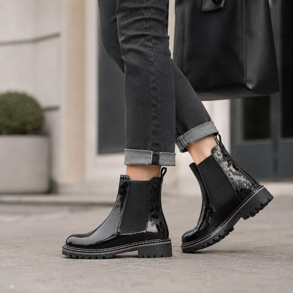 Lunar Women's Bessy Patent Leather Ankle Boots