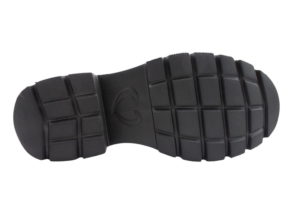 Heavenly Feet Women's Black Patent Karis Shoes